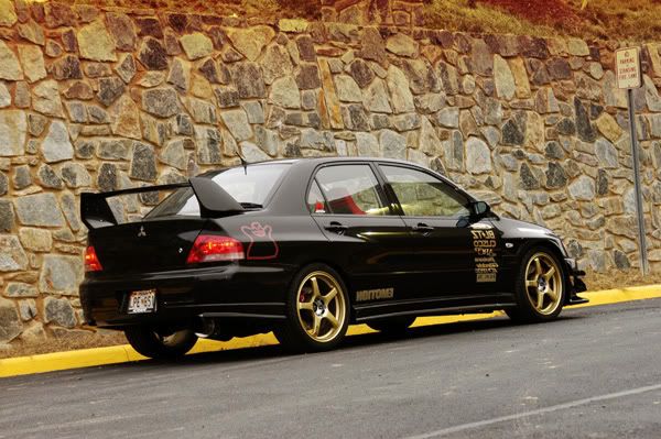 http://i14.photobucket.com/albums/a304/Injected101/Pictures/evo84.jpg