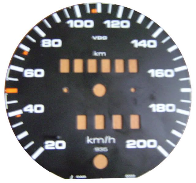 How to make my Speedometer/odometer in the Yellow color ? VW Vortex