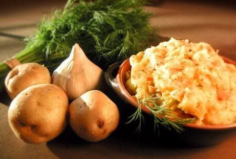 Roasted Garlic Dill Carrot Mashed Potatoes