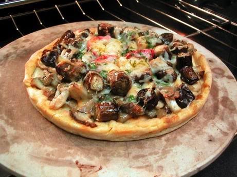 Mushroom and eggplant pizza
