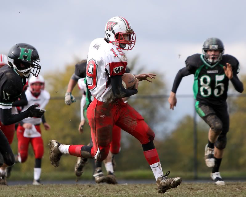 IMAGE: http://i14.photobucket.com/albums/a310/dsnyder160/KickReturn-1TIF.jpg