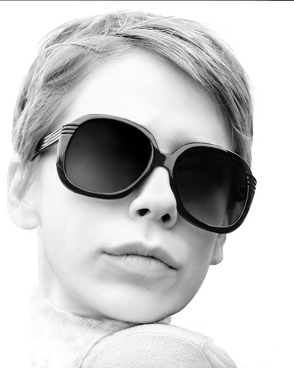 IMAGE: http://i14.photobucket.com/albums/a313/DanCottle/Portraits%20and%20people/IMG_3978.jpg