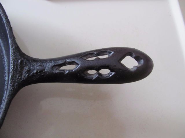 ornate%20handle_zpsfj09l0a8.jpg