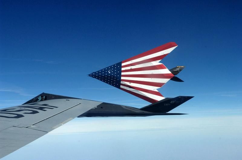 1280px-American_Flag_F-117_Nighthawks_zps24cc395d.jpg