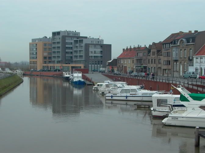 http://i14.photobucket.com/albums/a317/NicoleGeirnaert/L1040109.jpg