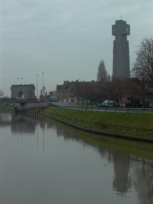 http://i14.photobucket.com/albums/a317/NicoleGeirnaert/L1040113.jpg