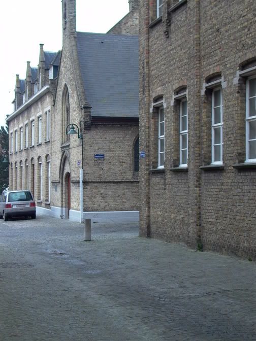 http://i14.photobucket.com/albums/a317/NicoleGeirnaert/L1040150.jpg
