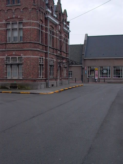 http://i14.photobucket.com/albums/a317/NicoleGeirnaert/L1040165.jpg