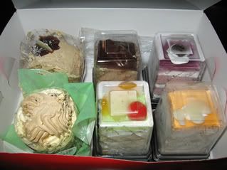 Miniature cakes of different flavours