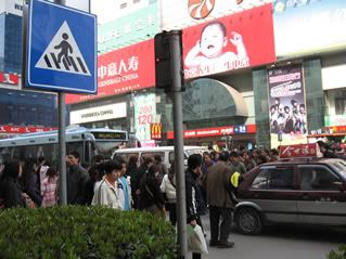 Heavy traffic flow