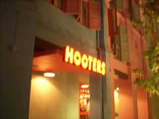 The famous Hooters