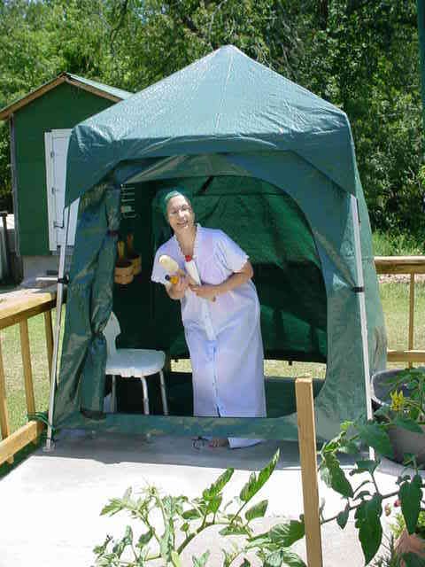 simple outdoor shower plans? - Homesteading Questions