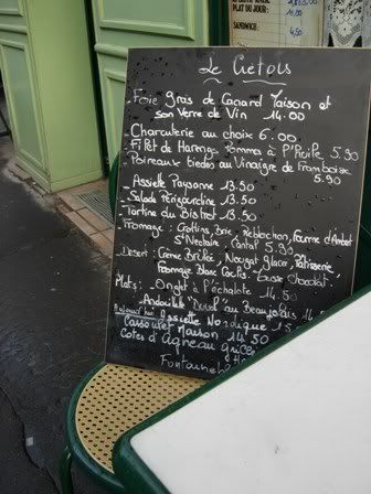 le menu Menu en face dun petit restau - hiver 2007