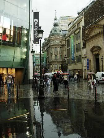 pluie La pluie de printemps au Printemps - printemps (mdr) 2007