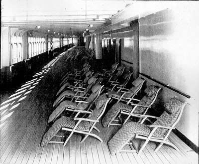  photo Titanic_Deck_Chairs.jpg