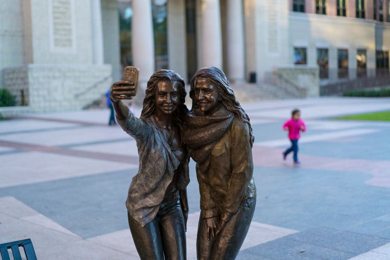 IMAGE: http://i14.photobucket.com/albums/a321/mystik610/selfie55_zpsyp7jpldl.jpg