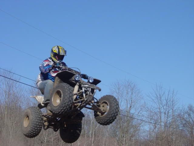 http://i14.photobucket.com/albums/a321/warriorspeed350/blaster%20200/riding037.jpg