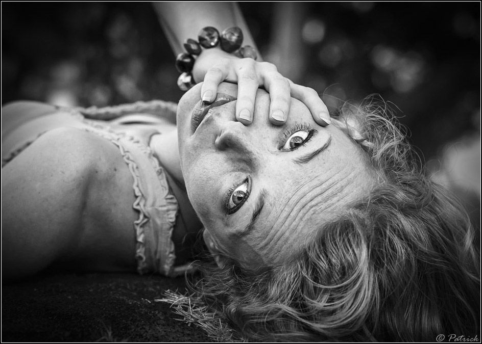 IMAGE: http://i14.photobucket.com/albums/a323/rathgarb/Lmhxypappwww_zps1b771975.jpg