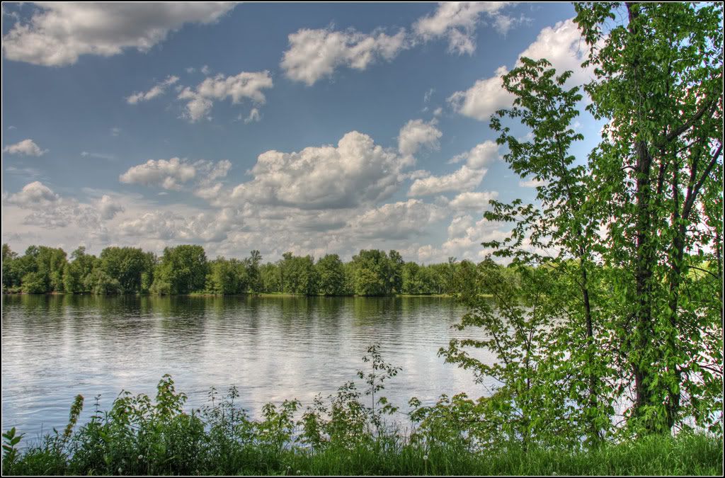 IMAGE: http://i14.photobucket.com/albums/a323/rathgarb/Pix/IMG_2238_39_40_tonemappedAPPWWW.jpg