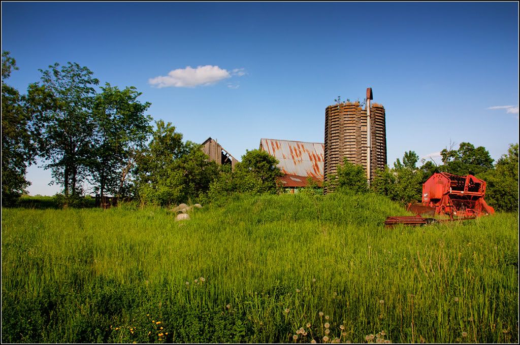 IMAGE: http://i14.photobucket.com/albums/a323/rathgarb/Pix/PM-3-raw-tonemappedPPWWW.jpg