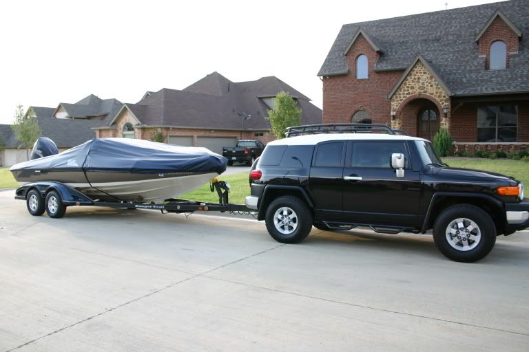 Towing boat toyota fj cruiser