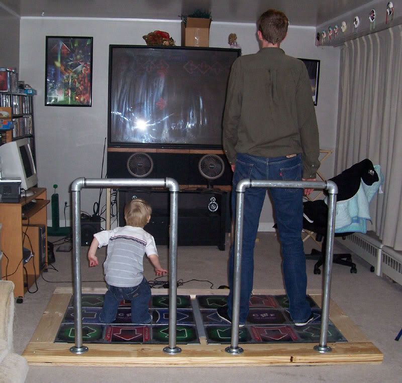 http://i14.photobucket.com/albums/a327/HellRazoR35/dancingondadspad1.jpg