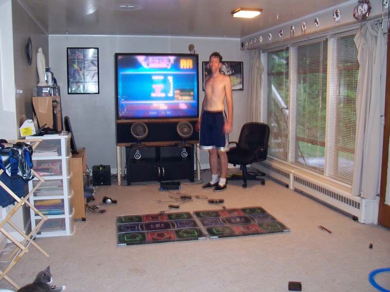 http://i14.photobucket.com/albums/a327/HellRazoR35/hellrazordancing.jpg
