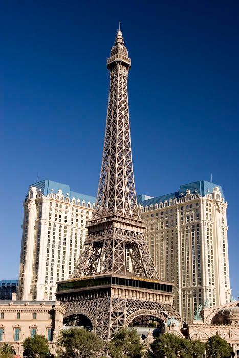 IMAGE: http://i14.photobucket.com/albums/a330/303gli/paris.jpg