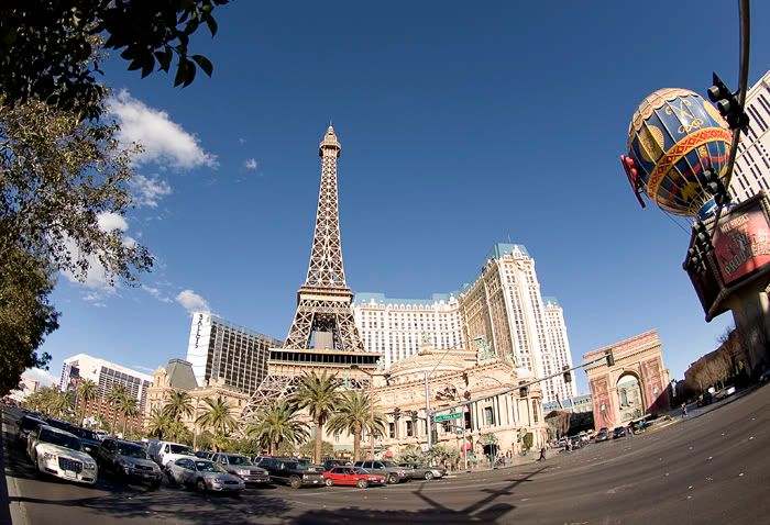 IMAGE: http://i14.photobucket.com/albums/a330/303gli/parisfish.jpg