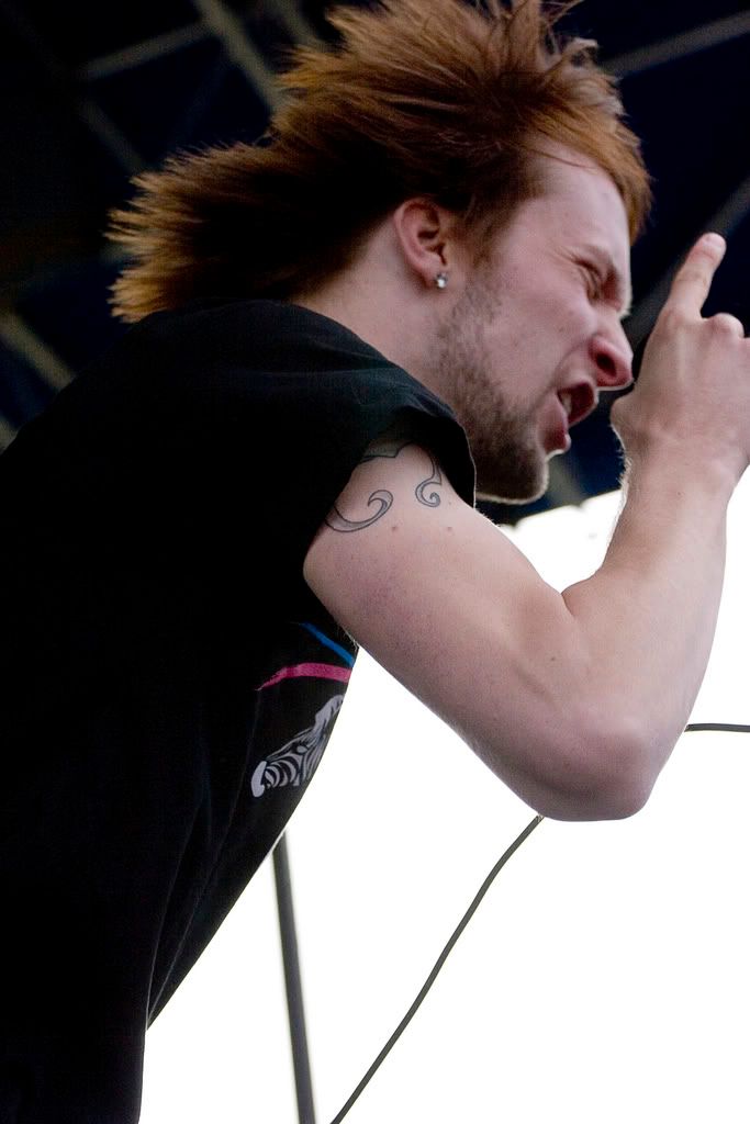 IMAGE: http://i14.photobucket.com/albums/a330/303gli/reunion.jpg