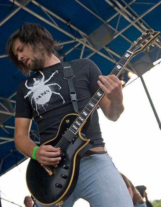 IMAGE: http://i14.photobucket.com/albums/a330/303gli/reunion3.jpg