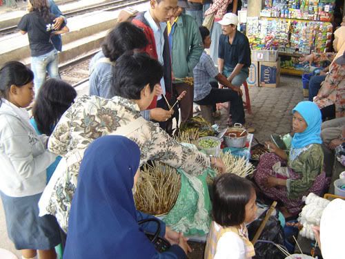 [Image: tukangsate01.jpg]