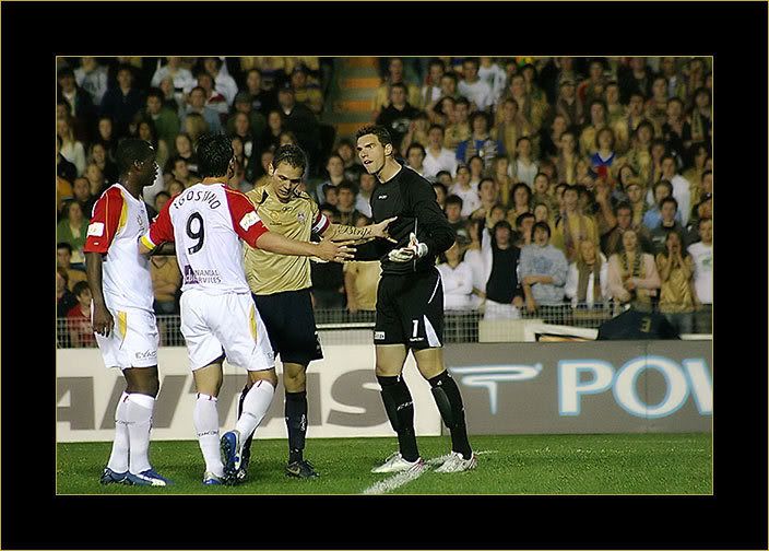 IMAGE: http://i14.photobucket.com/albums/a332/allusive_scarlett/6229w2.jpg