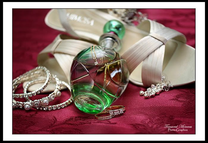 IMAGE: http://i14.photobucket.com/albums/a332/allusive_scarlett/6625b.jpg