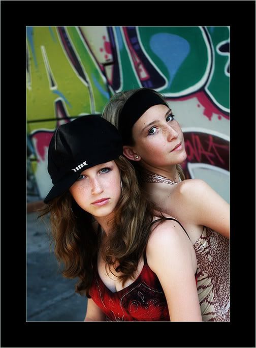 IMAGE: http://i14.photobucket.com/albums/a332/allusive_scarlett/7223-DFcrop.jpg