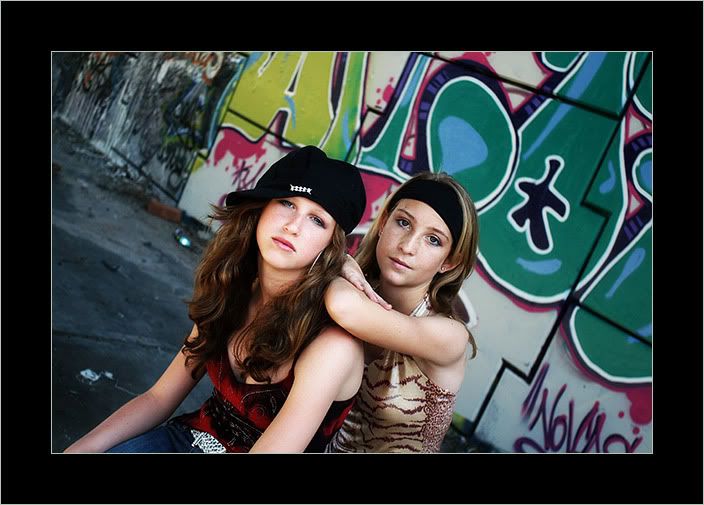 IMAGE: http://i14.photobucket.com/albums/a332/allusive_scarlett/7226DFcrop.jpg