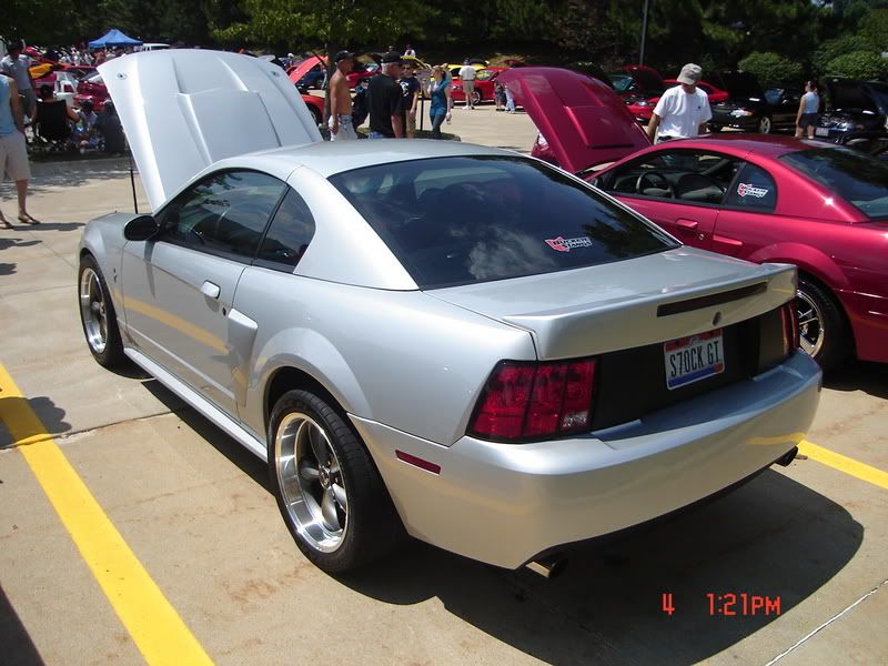 http://i14.photobucket.com/albums/a332/shhiknow/summit%20car%20show/DSC00905.jpg