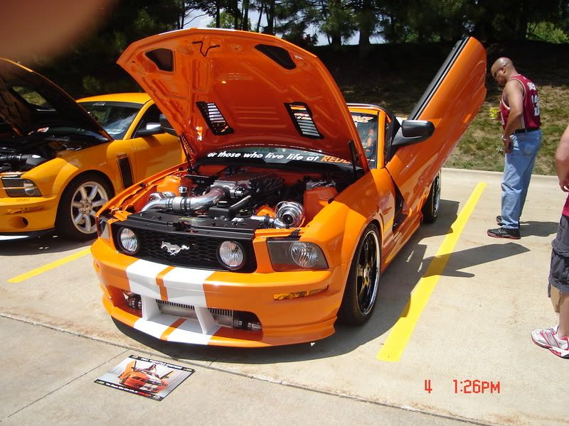 http://i14.photobucket.com/albums/a332/shhiknow/summit%20car%20show/DSC00915.jpg