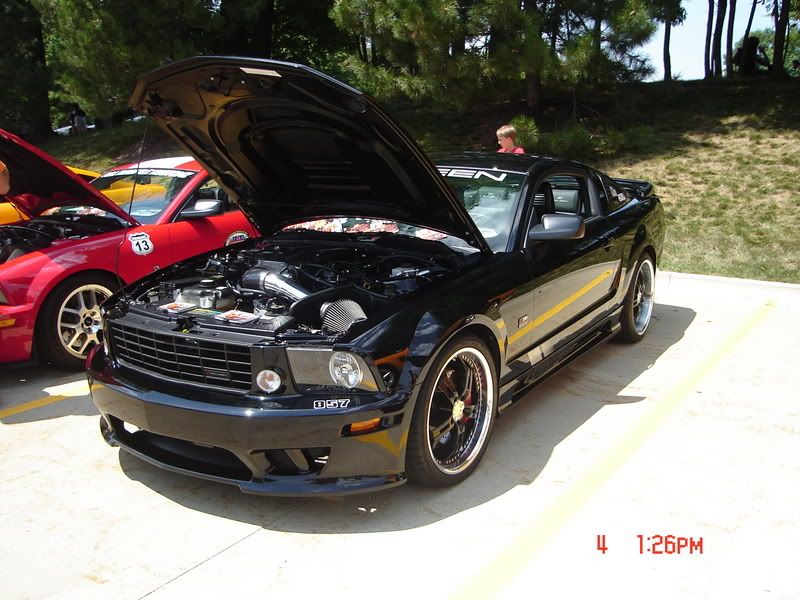 http://i14.photobucket.com/albums/a332/shhiknow/summit%20car%20show/DSC00916.jpg