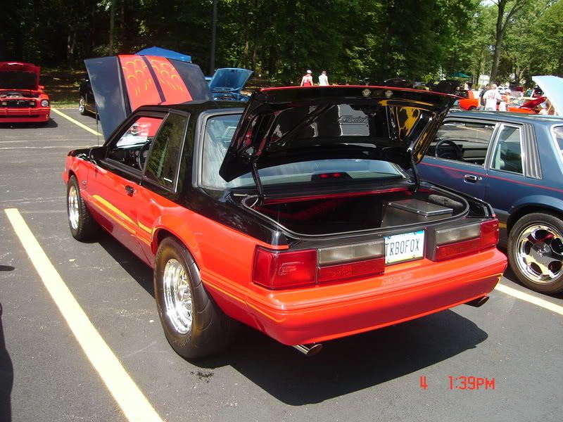 http://i14.photobucket.com/albums/a332/shhiknow/summit%20car%20show/DSC00939.jpg