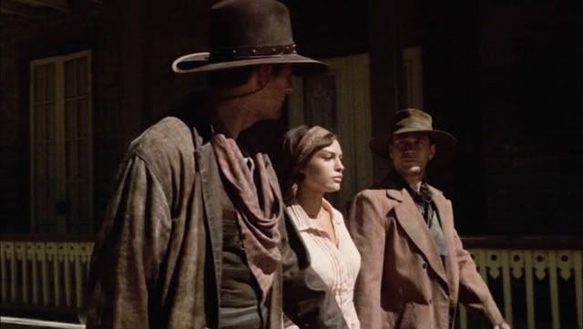 3x09_047x75.jpg