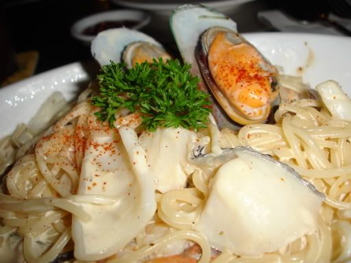 yum yum seafood pasta