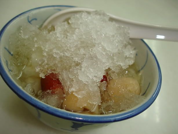 white fungus with red dates 