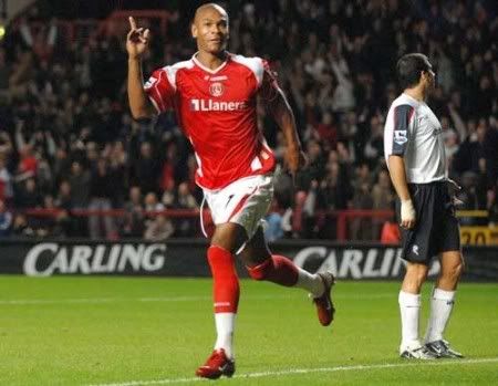 Marcus Bent celebrates his goal