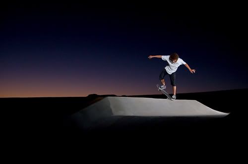 IMAGE: http://i14.photobucket.com/albums/a343/ipathshoes/lanbdedthisone.jpg