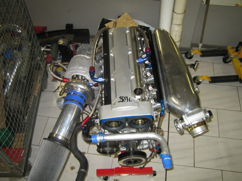 http://i14.photobucket.com/albums/a346/Phantomen/34lmotor007.jpg