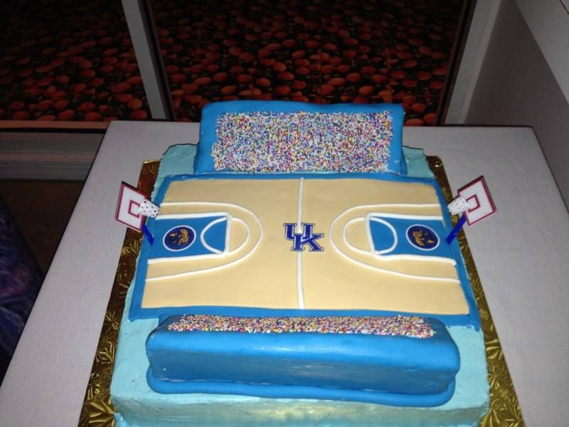 A Rupp Arena cake at the rehearsal! photo 1512061_10151912597143515_226650013_o.jpg