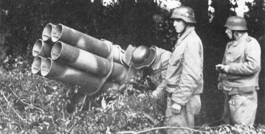 15cmNebelWerferWWII01WWII01.jpg
