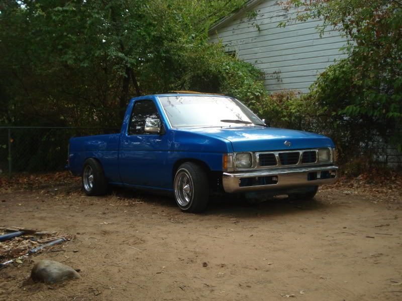 1990 nissan pickup on hydros and custom interior 1990 nissan pickup on hydros and custom interior